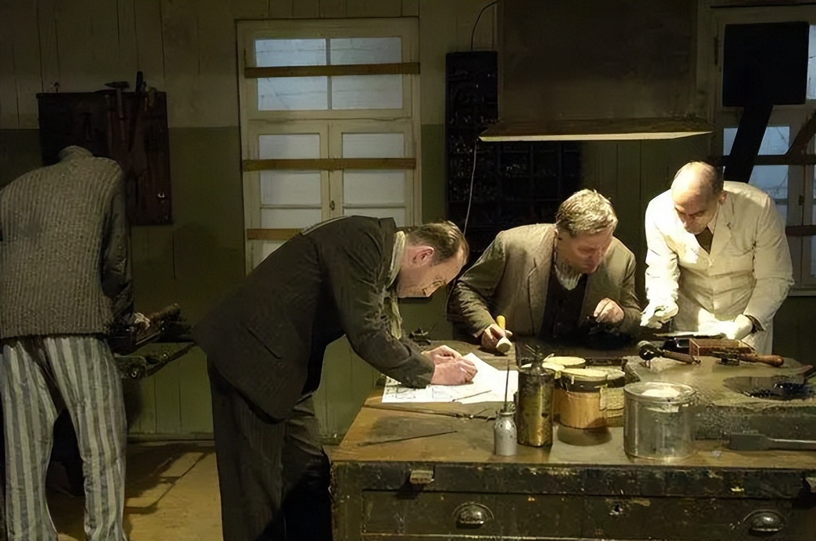 *钞伪**暗战：为搞垮英国经济，德国曾疯狂造假价值上亿英镑