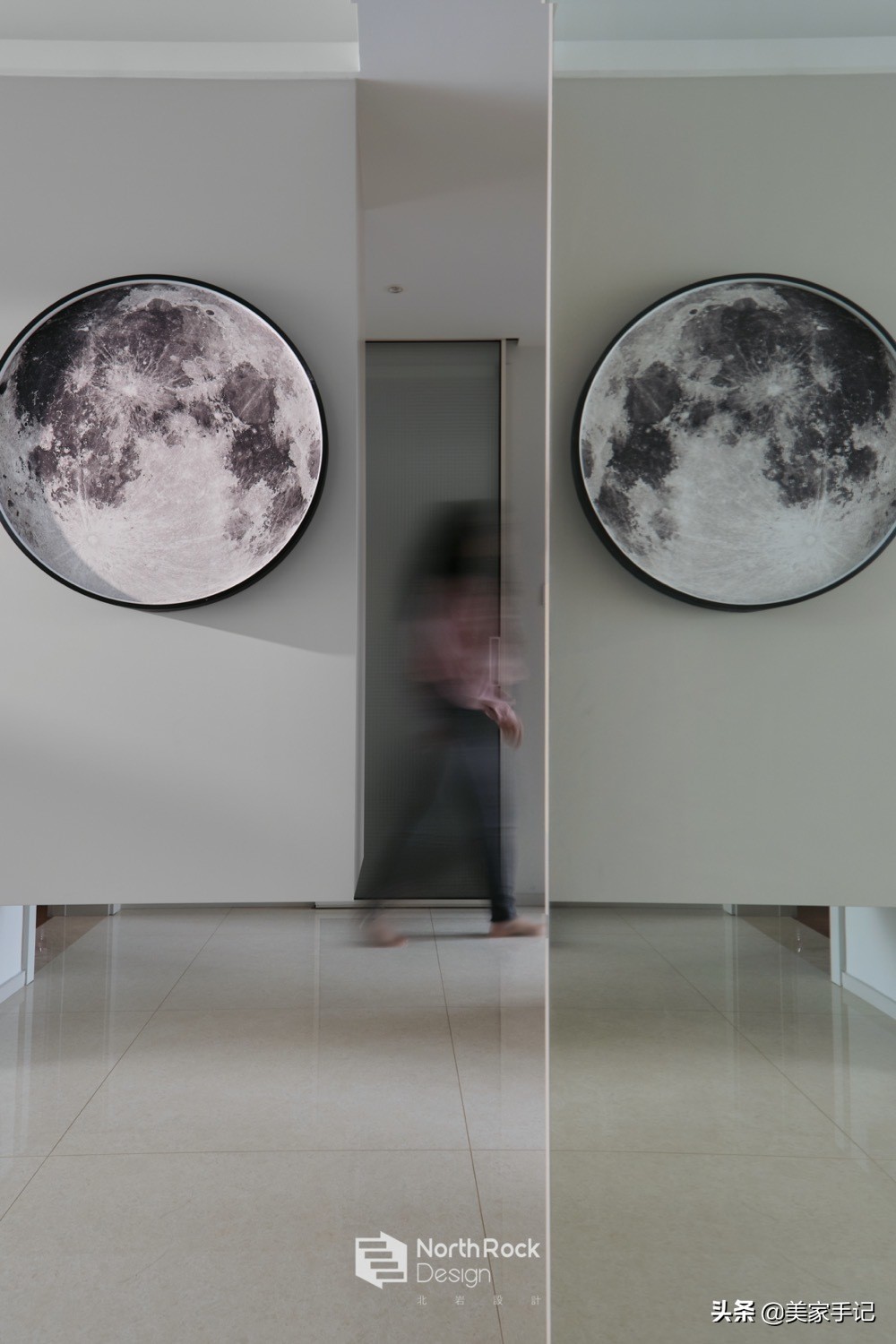 南京夫妻90㎡的家走红网络:坚持客厅不买沙发茶几,入住反而顺心