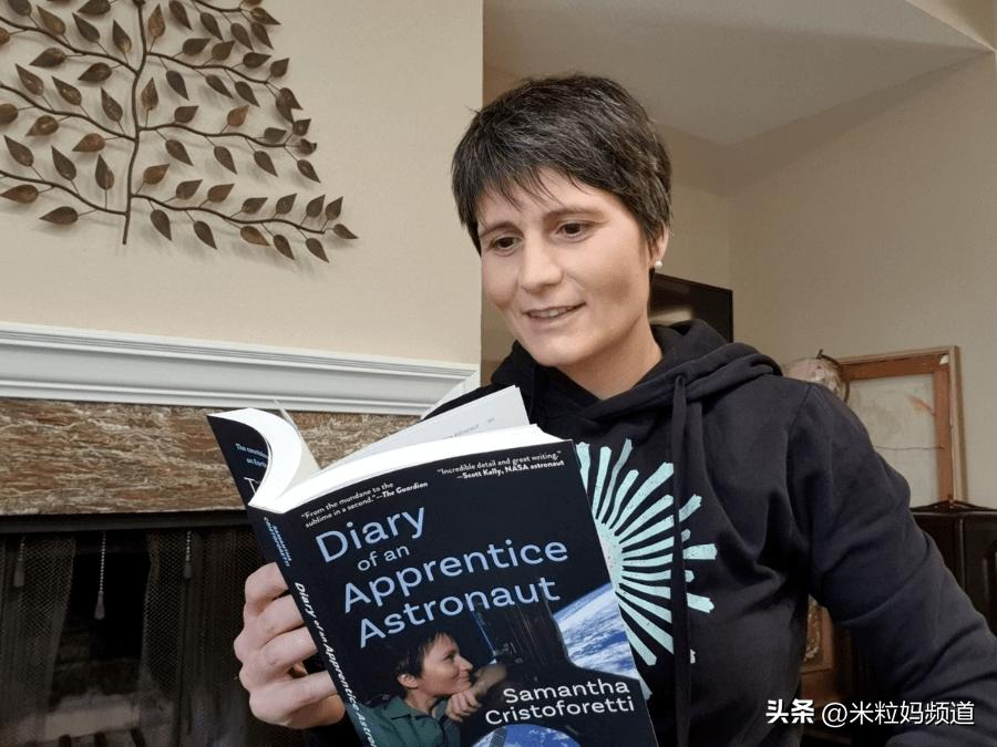 这个用中文发抖音的意大利女航天员，居然做了一个这样的芭比娃娃