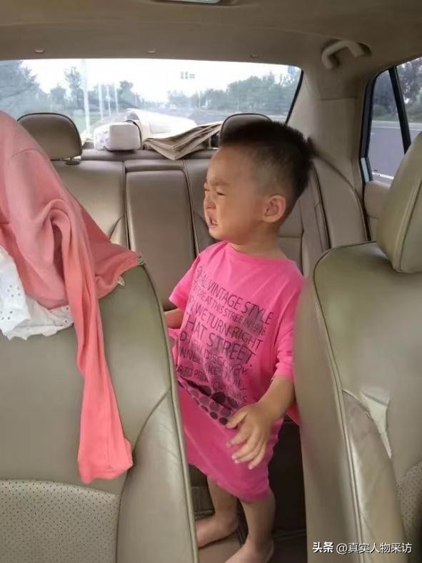 得知儿子自闭症抑郁了,自闭症的孩子家长得抑郁症