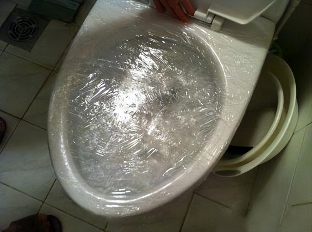马桶堵得很深如何自己快速疏通,马桶堵得严重如何自己快速疏通