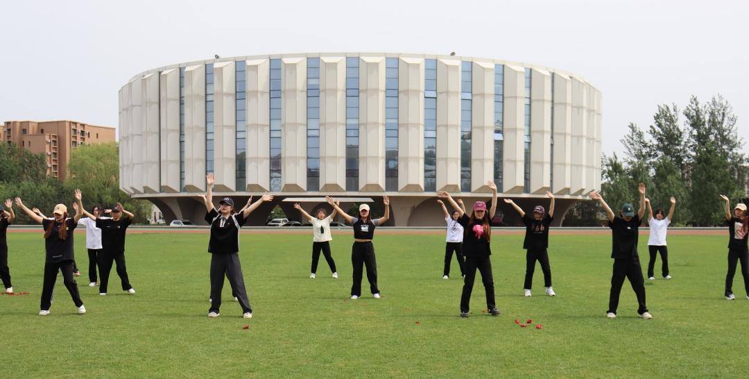 齐舞沈阳城市学院,沈阳城市学院百人齐舞