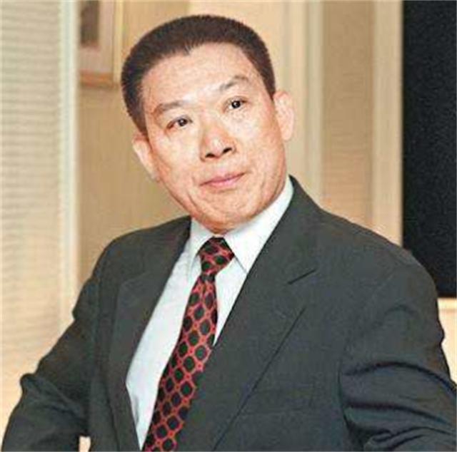 澳门街市伟,澳门街市伟年轻照片