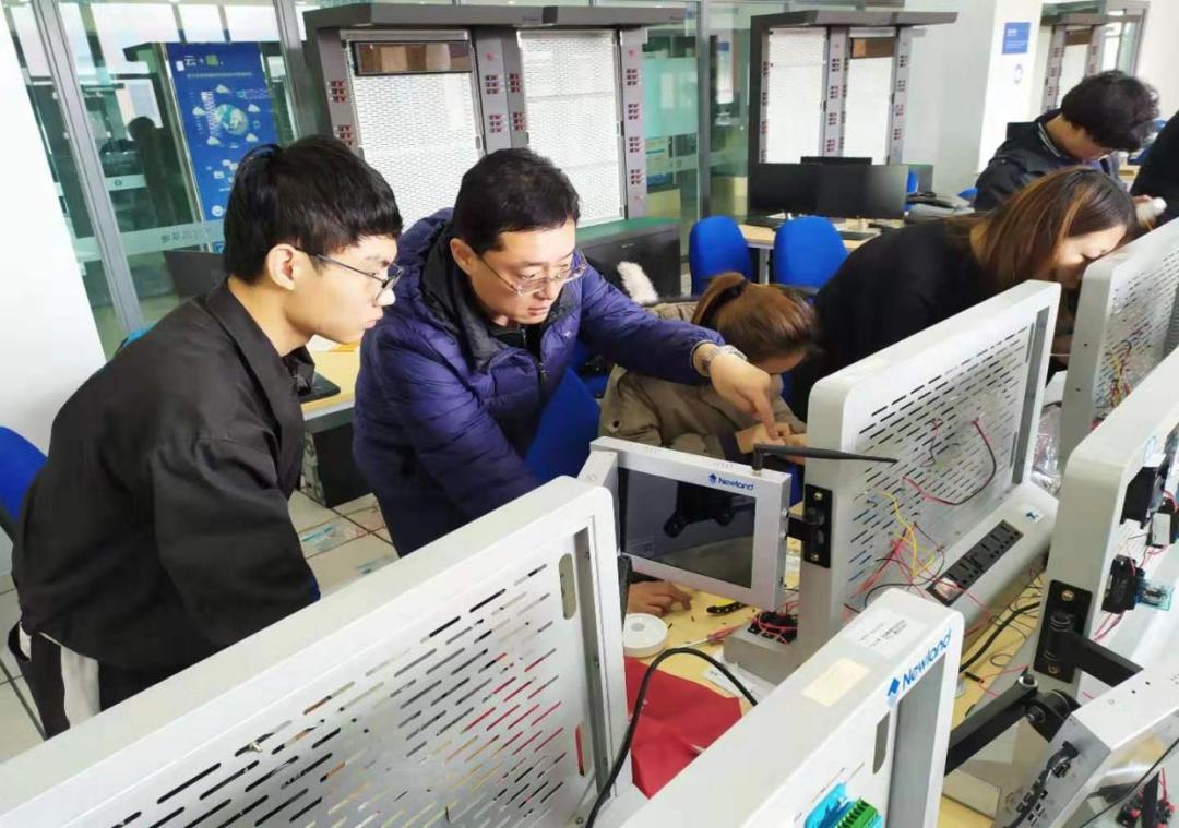 潍坊职业学院欢迎你|第五站：信息工程学院