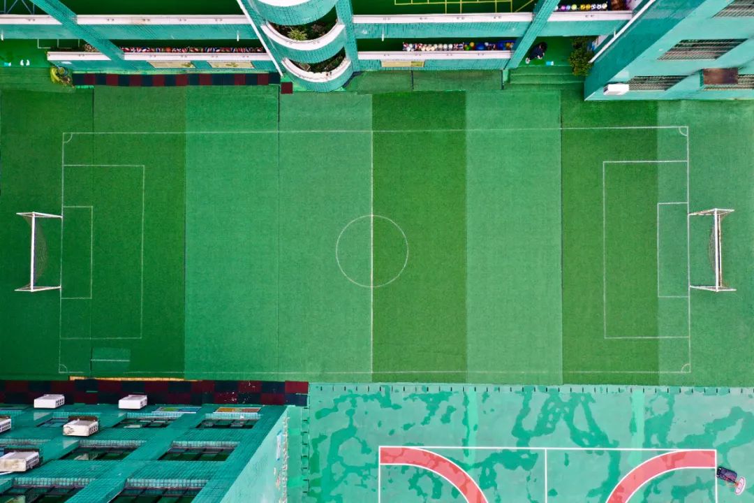 喜讯我校入足球特色示范校,恭喜幼儿园足球比赛得奖