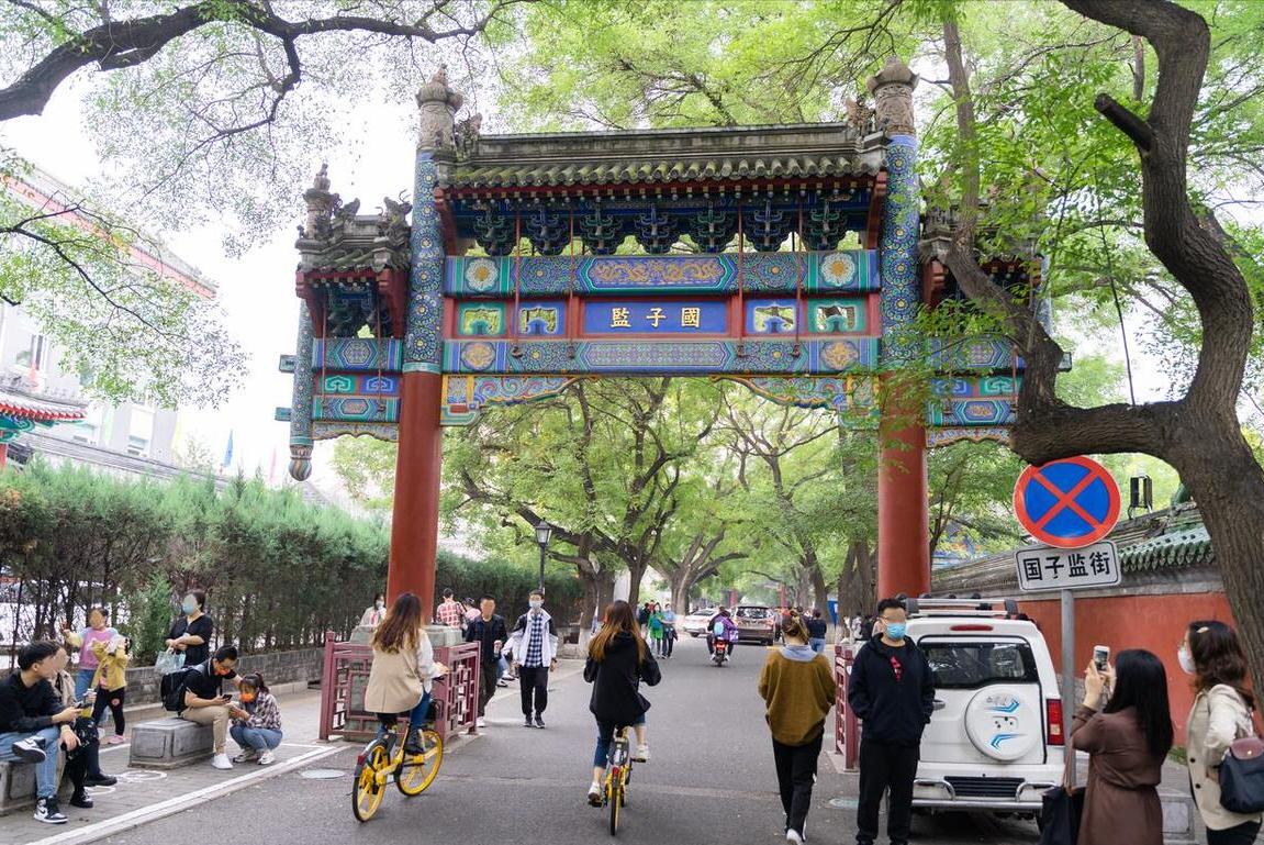 出生人口跌破800万,死亡率不断上升,对我们普通人有何影响?