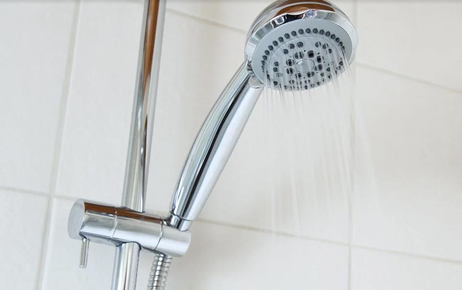 燃气热水器比电热水器有什么优点,燃气热水器和电热水器哪个费用低