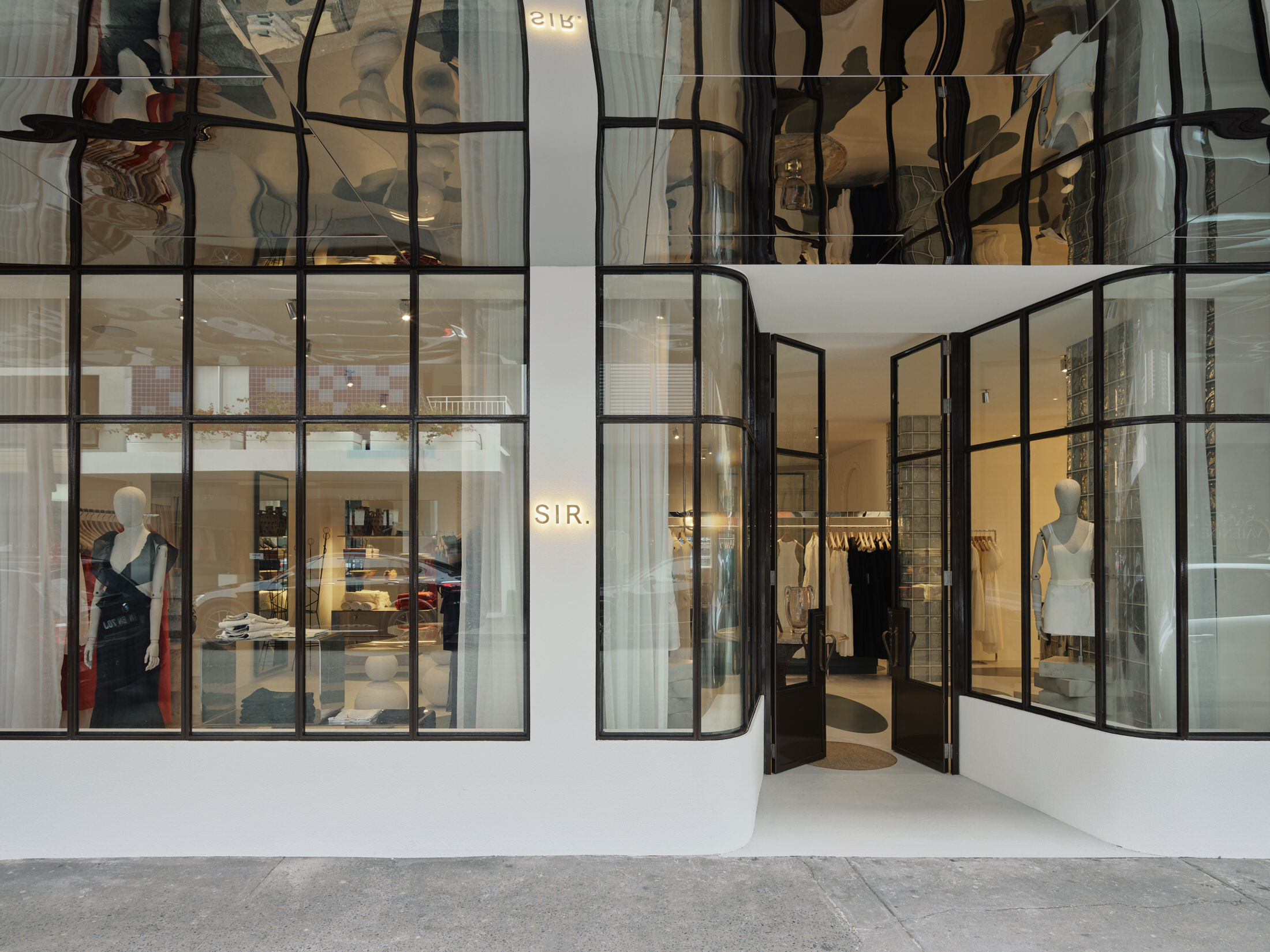 TamsinJohnson丨温和的情绪，SIRBONDIFLAGSHIP