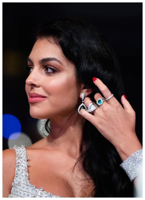 世界杯太太团颜值,世界杯太太团英国辣妹