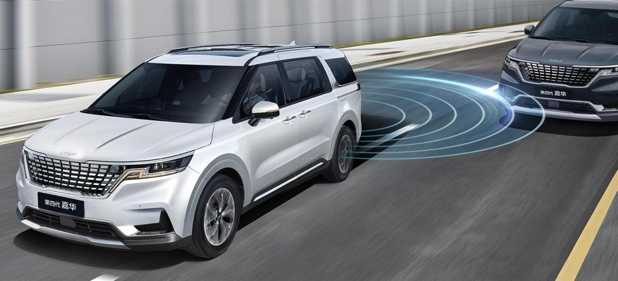 全新起亚嘉华实车很有商务风格,全新款起亚嘉华mpv版