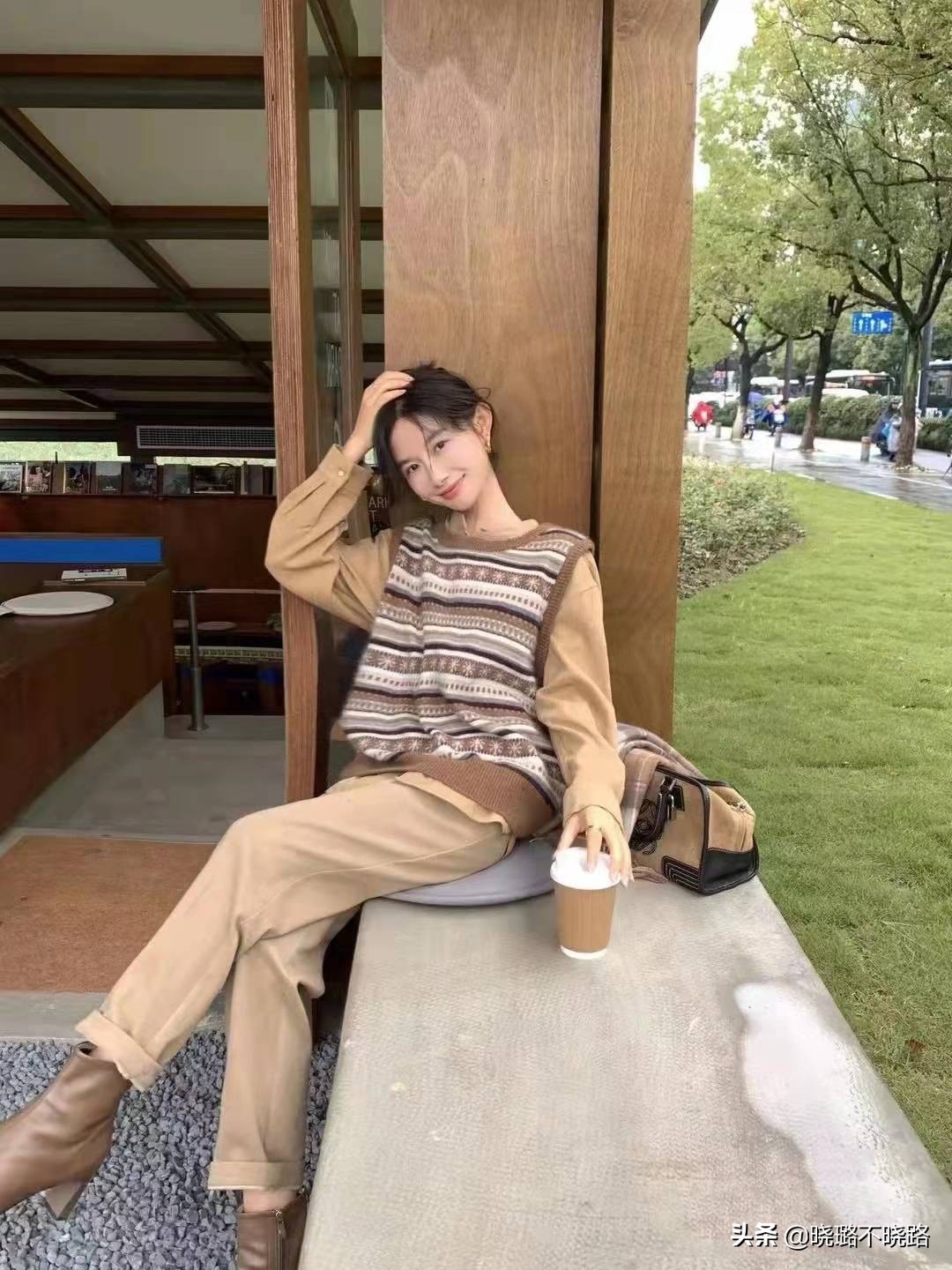 阔腿裤和直筒裤哪个比较显瘦,阔腿裤和直筒裤哪一种更显高显瘦