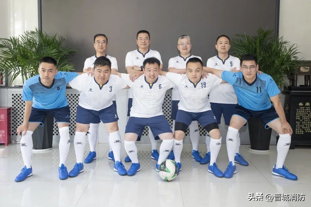 绿茵场上展风采,绿茵场上