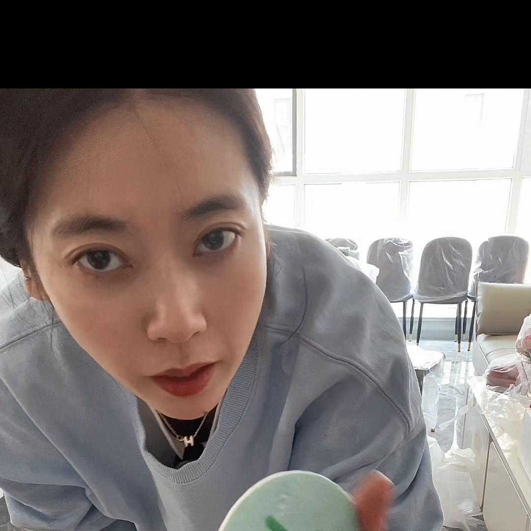 兄弟们这是一个拆快递视频跟你们分享下在一网上买的...