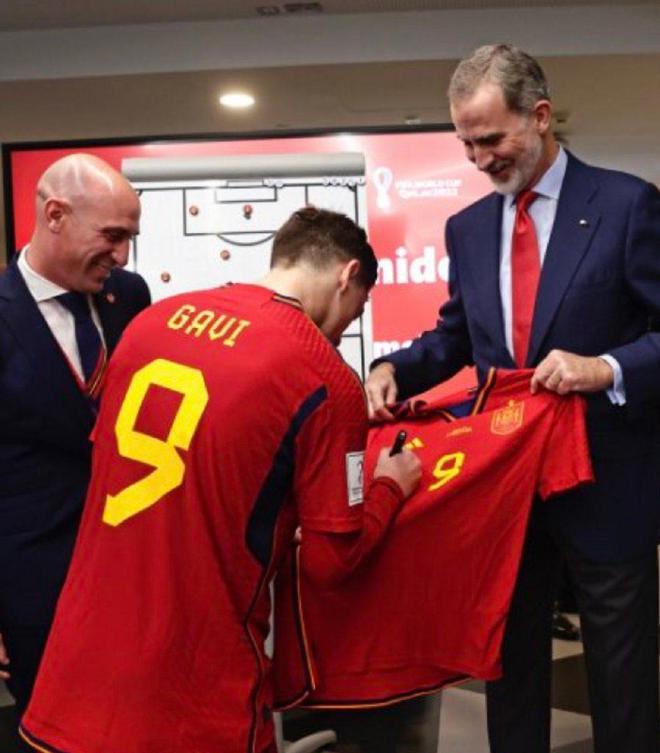 17岁西班牙公主迷上足坛新星,17岁西班牙公主