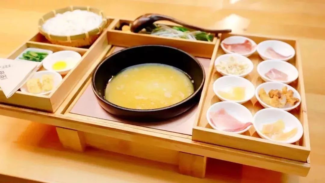 昆明旅游景点小吃推荐一日游路线,云南昆明西山区有什么特色小吃