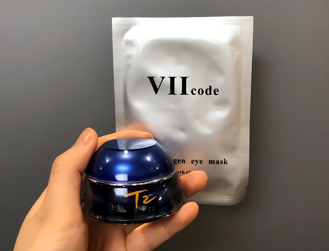 赫莲娜绿宝瓶和娇兰哪个更抗老,赫莲娜和海蓝之谜和娇兰哪个抗老