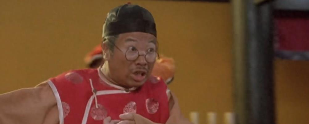 *绑捆**露大胸、台词胡来!这些“*辱侮**”观众的剧情,真把观众当呆子