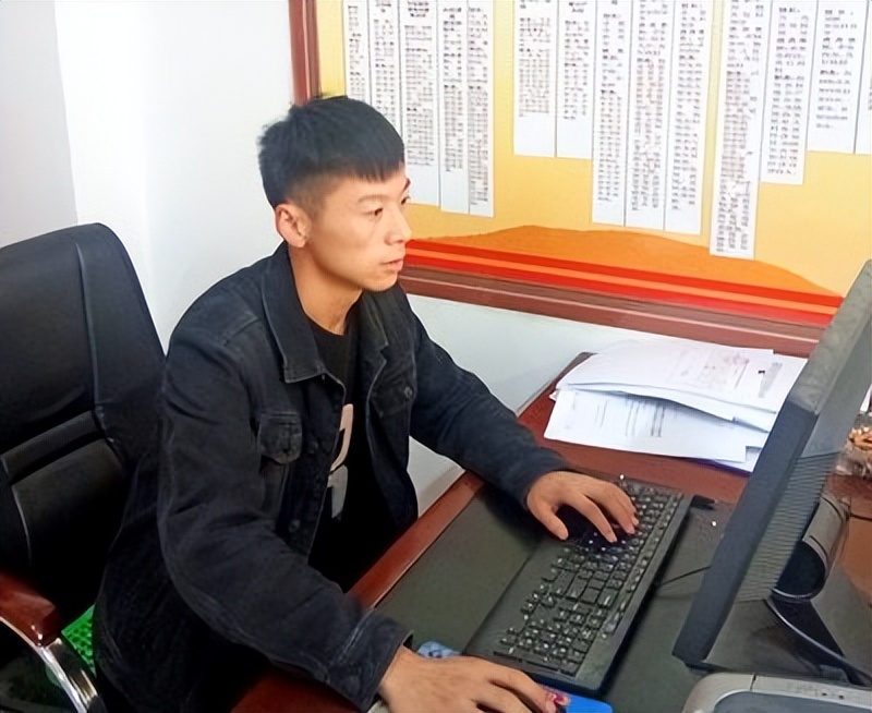 选调生去区好还是去县好,省选调生怎么会到人社局上班