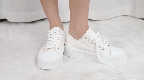 厚底帆布鞋女百搭显瘦,帆布鞋穿搭显瘦