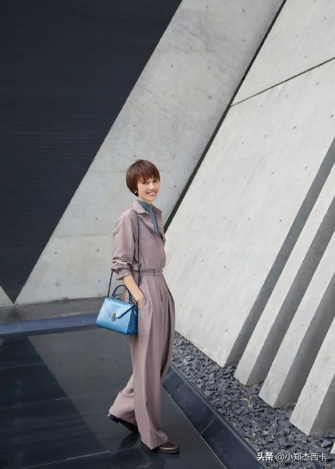 明星都在背的大牌包包盘点,明星爱不释手的平价包包