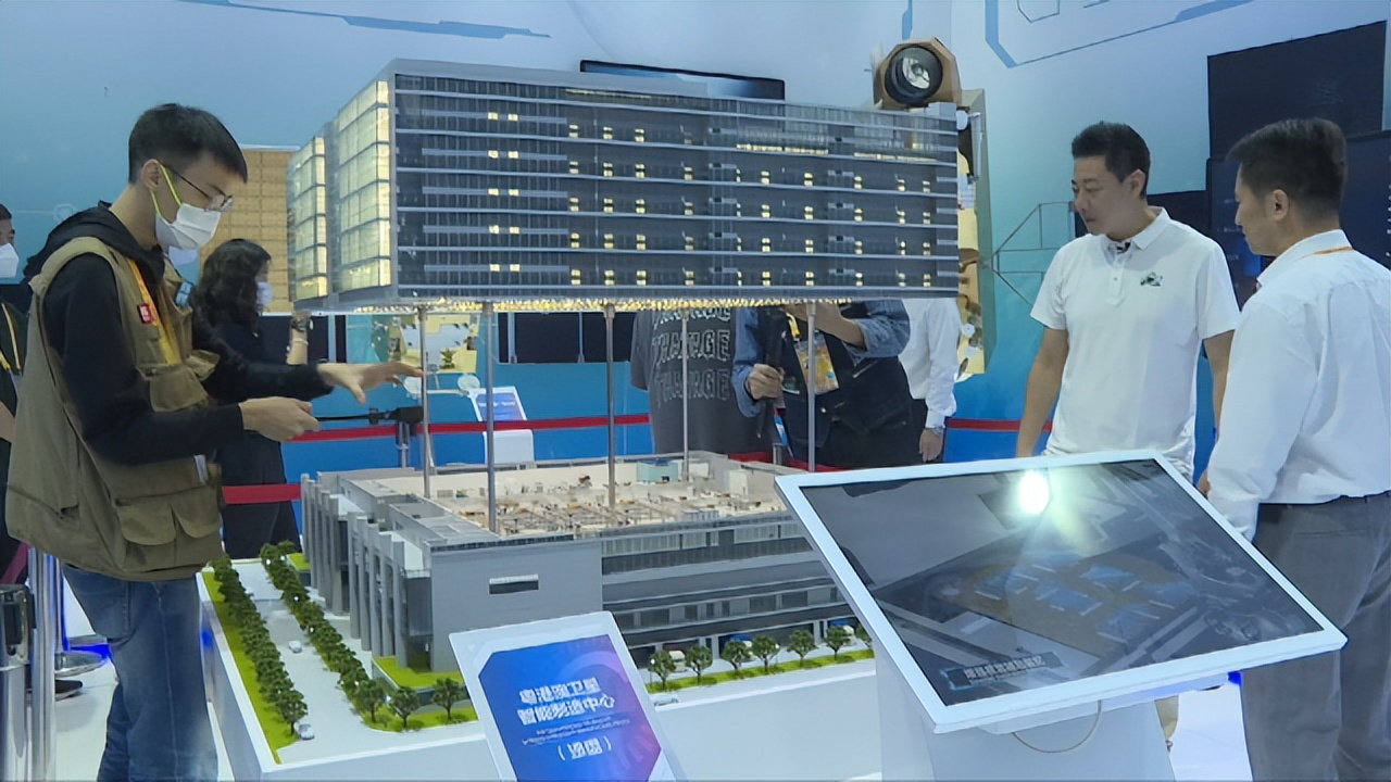 俄乌冲突、中美博弈下，一文看尽本届珠海航展防务亮点|凤凰聚焦