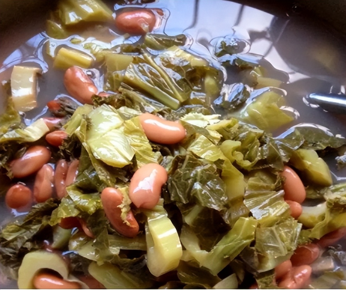 酸菜亚硝酸盐对人体的危害有多大,酸菜有亚硝酸盐超标吗