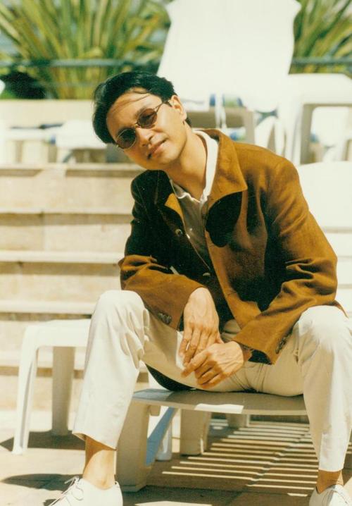 张国荣为何仍然被人怀念,张国荣为什么能让人们缅怀十七年