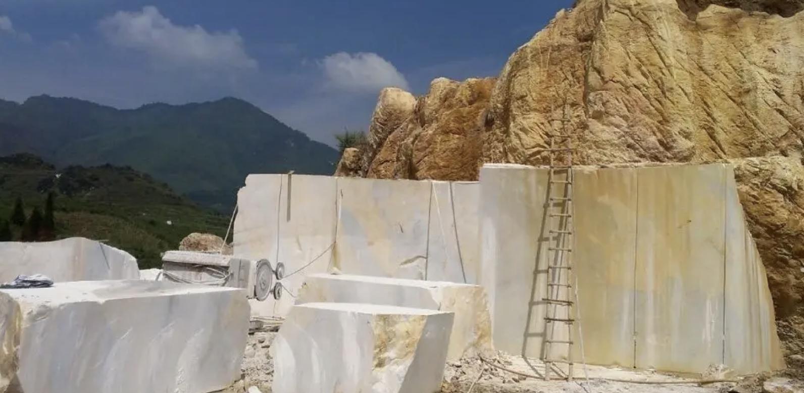 大理石防水条会褪色吗,天然大理石会褪色吗