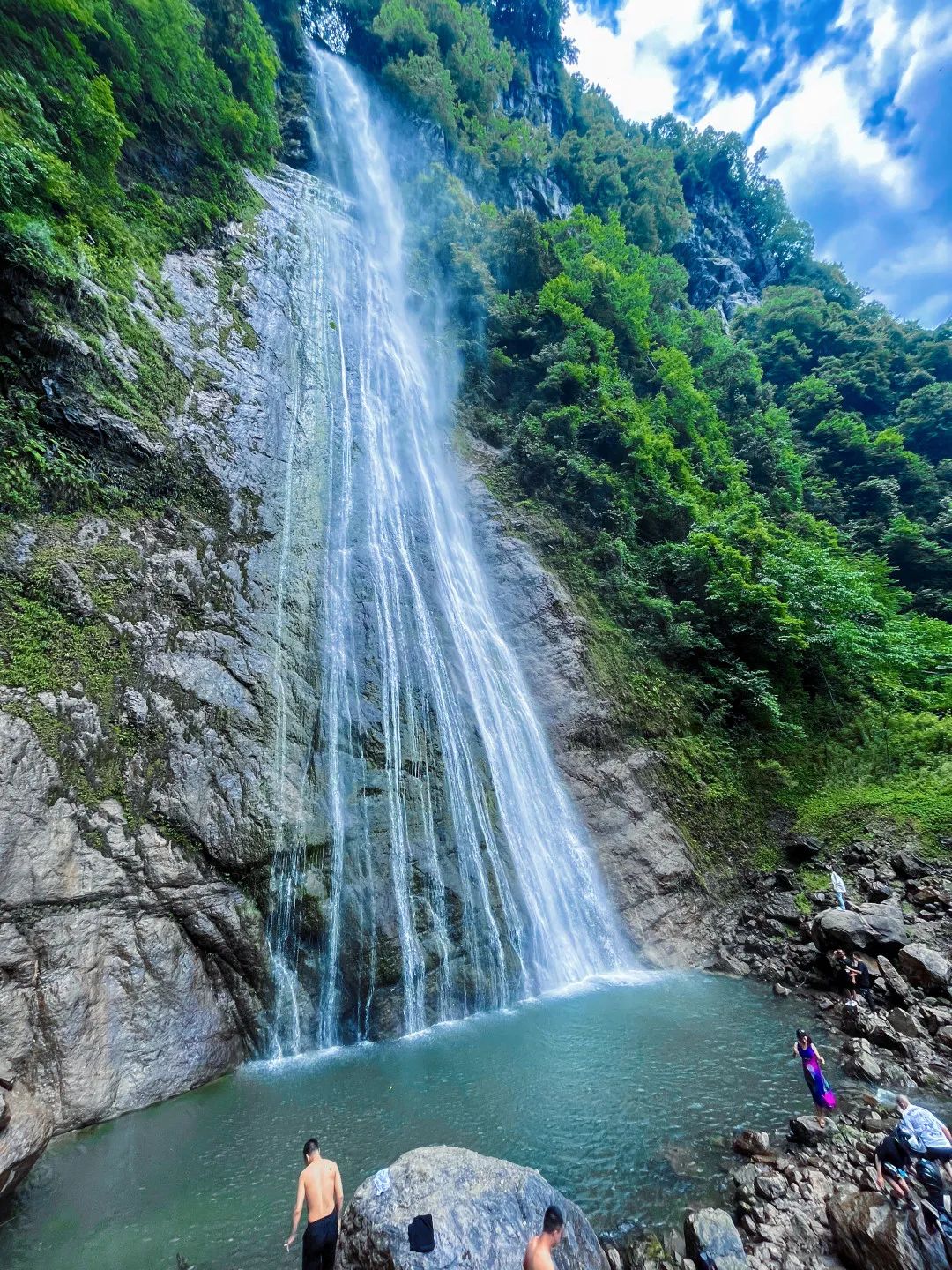 避暑旅游景点看山看水,清凉避暑好去处雪溪洞一日游