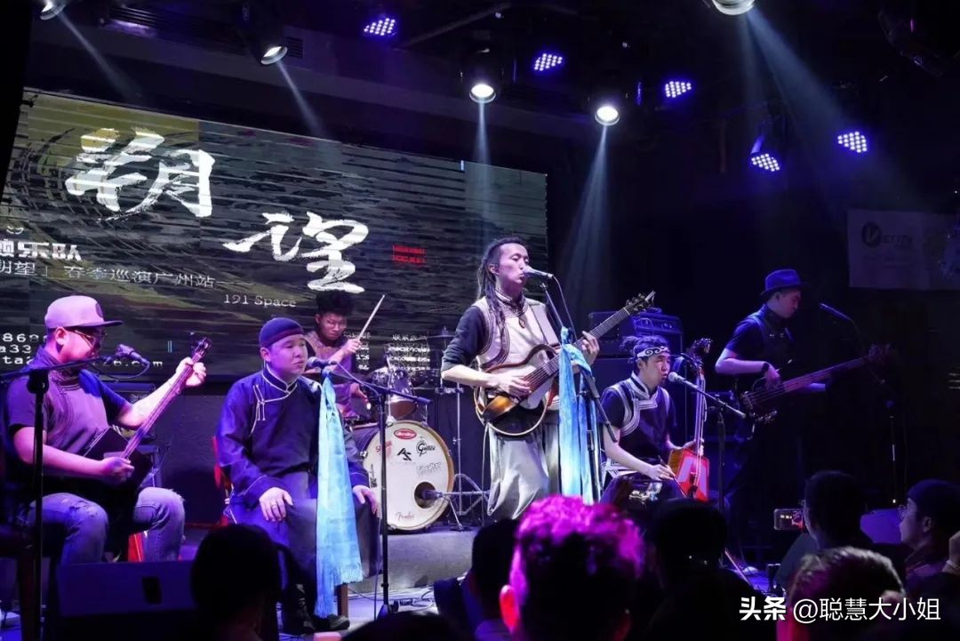 *疆新**，美到封神！配得上“她”的民宿有多少？