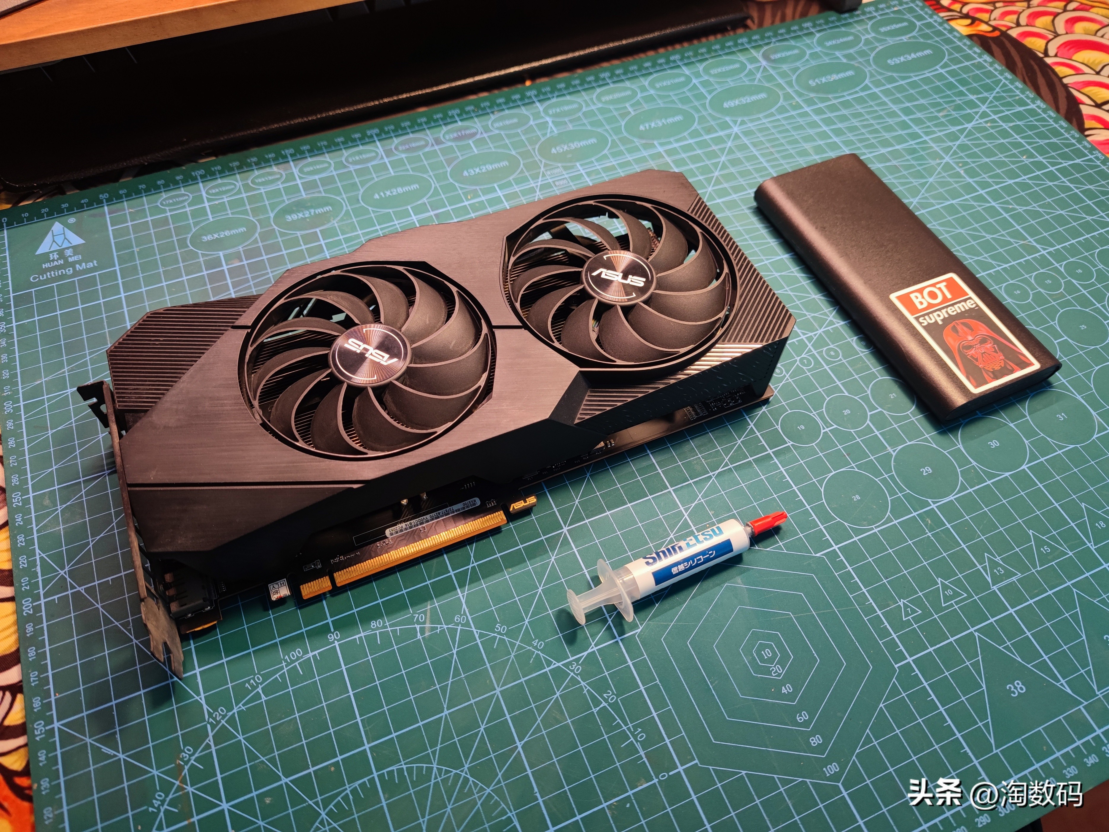 头铁矿卡配矿电:¥666块华硕RX5700+¥109块鑫谷金牌1250W装个机
