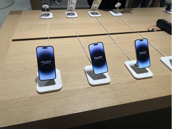 iphone回收换新报价,爱回收换苹果手机电池靠谱吗