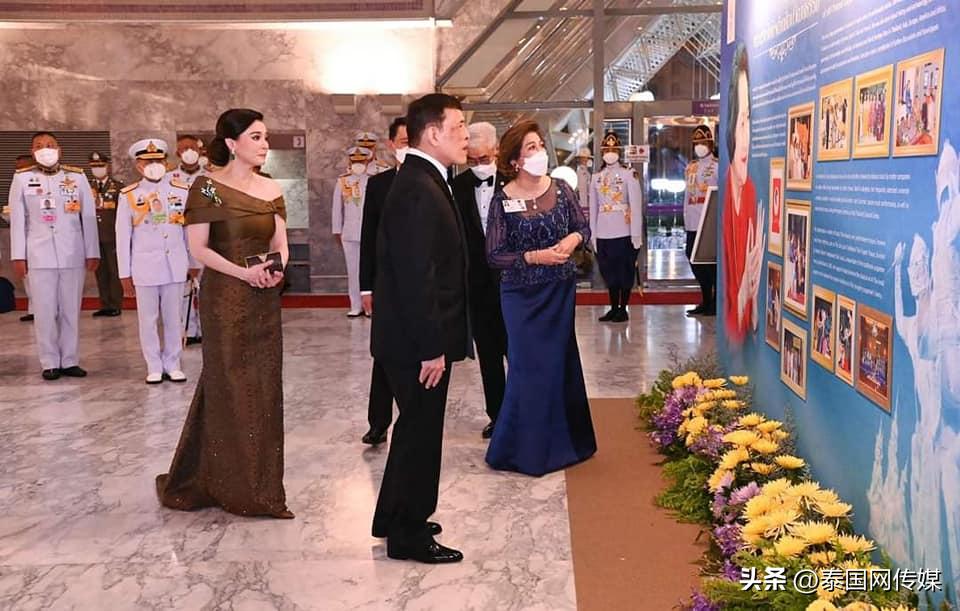 泰国国王王后最新新闻,泰国国王普密蓬诗丽吉王后60周年