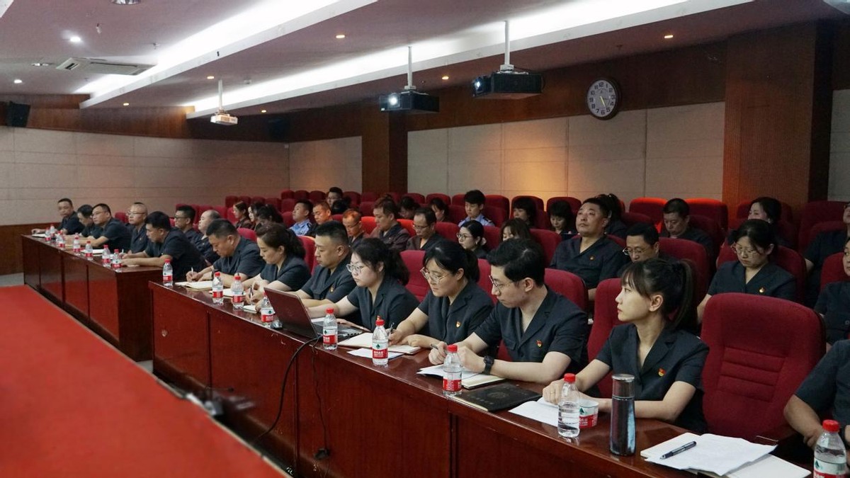 以古鉴今传递廉洁文化正能量正风肃纪塑造干部作风新面貌——西安市碑林区人民法院开展主题*党**日活动