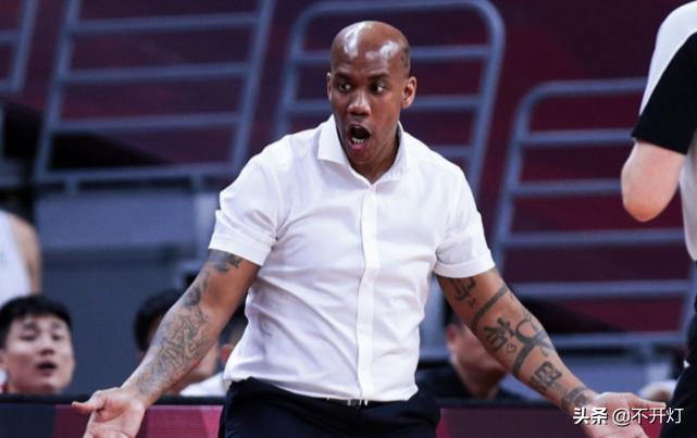 李春江大胜马布里49分,李春江马布里口吐芬芳完整版