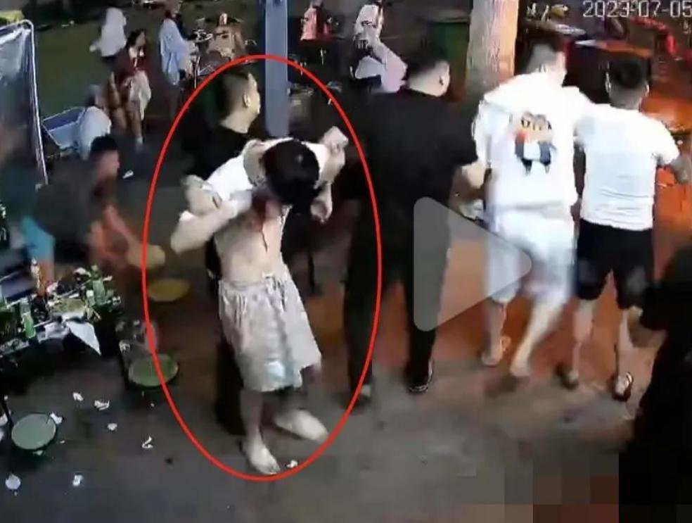 街头刺杀事件,真相揭秘街头杀人案