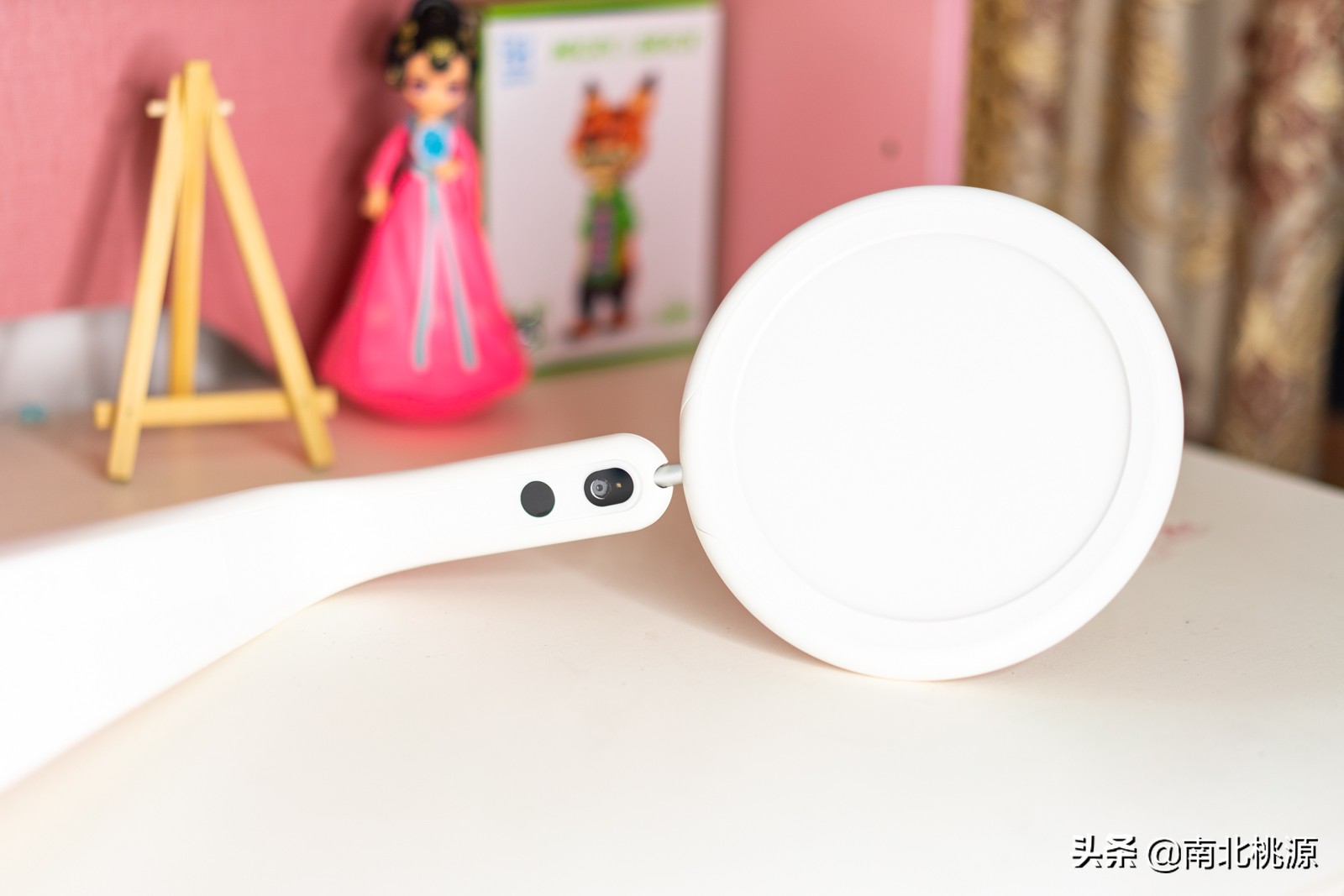 指尖查词功能,有道ai学习机和智能学习灯