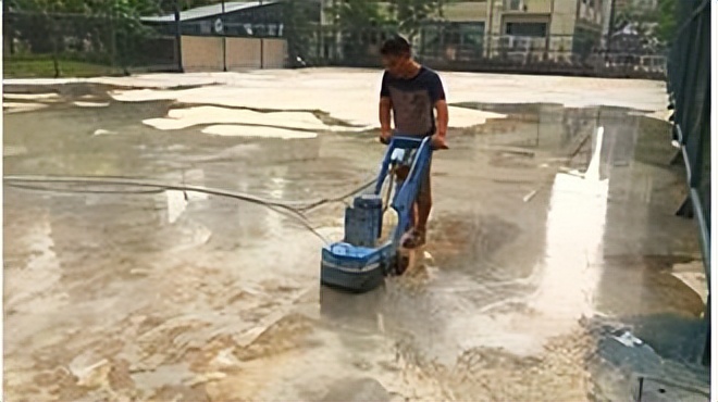 篮球场地面硅pu多少钱一平方,篮球场塑胶地面硅pu