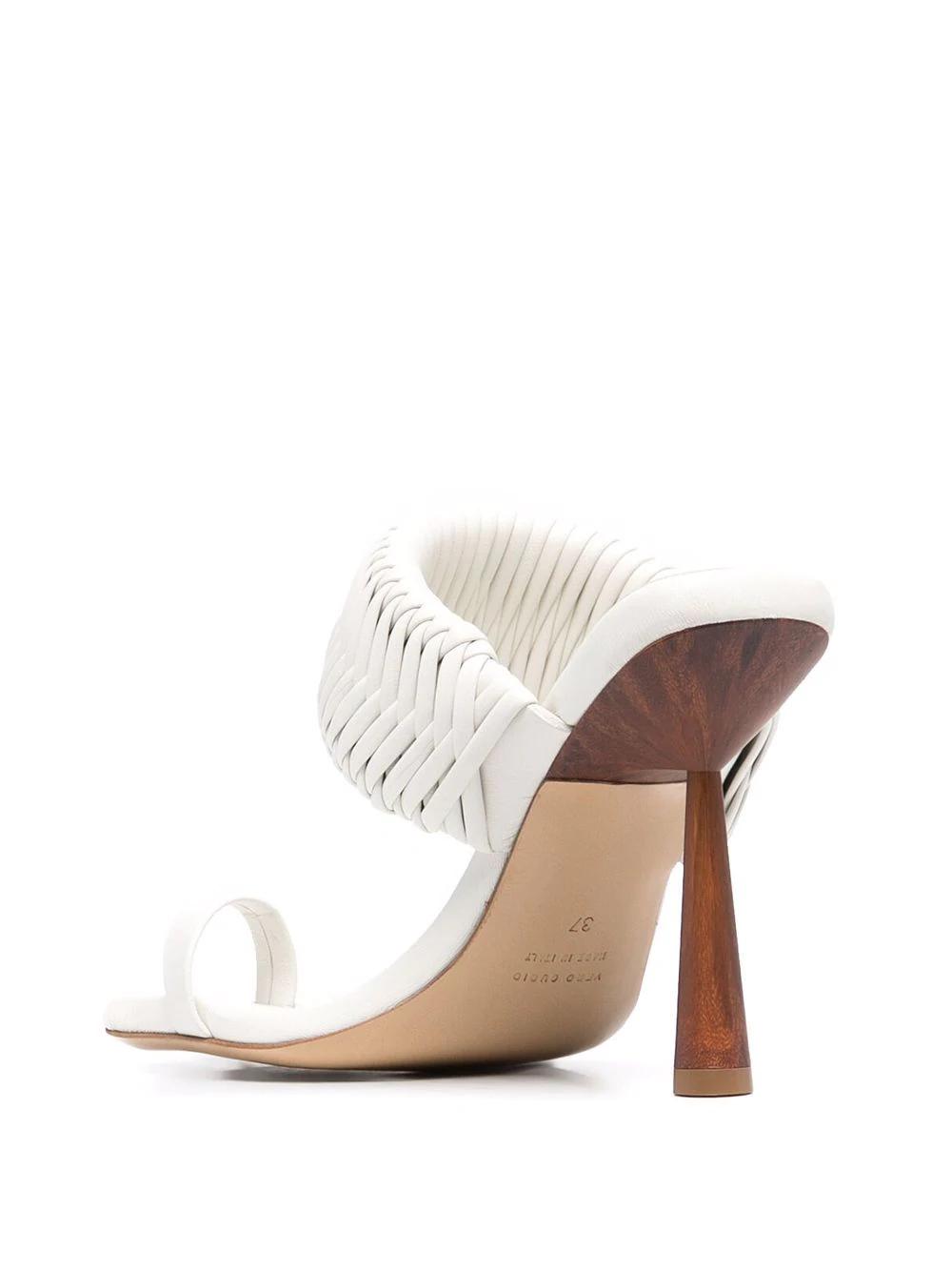 奥利维亚·库尔波的时尚性感高跟鞋