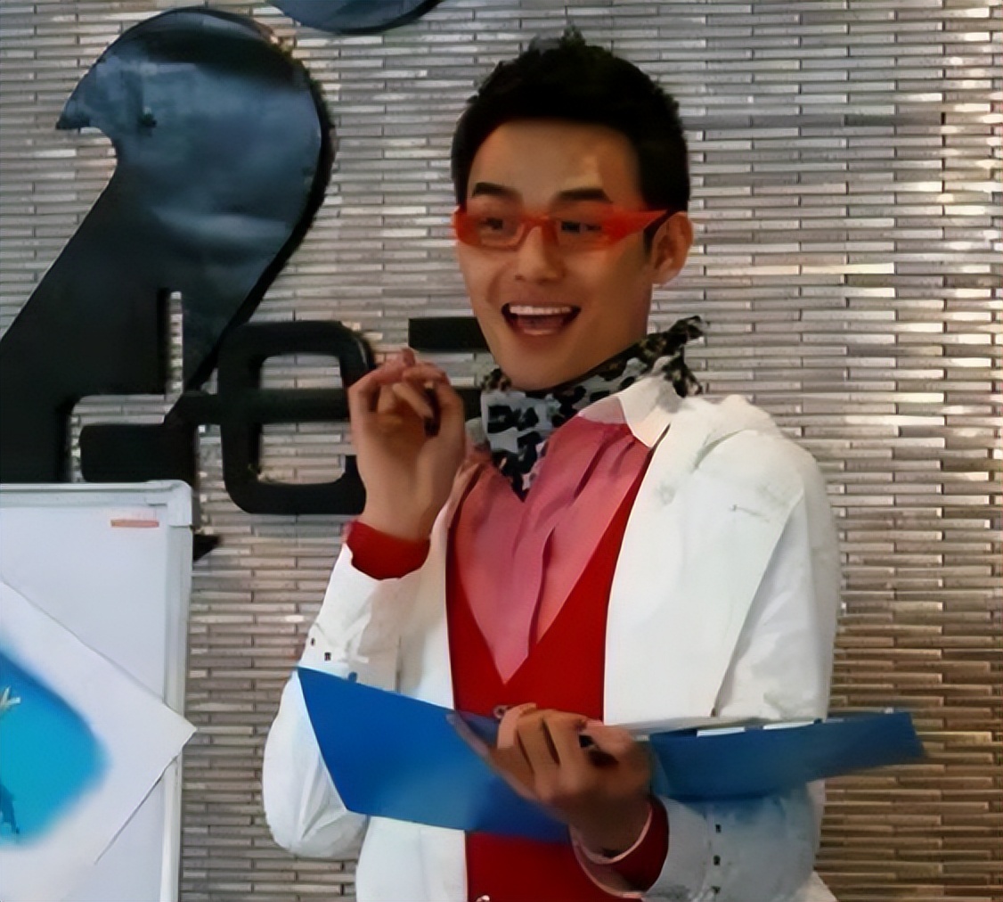 王凯首谈身体患病的父亲,王凯父亲肺癌