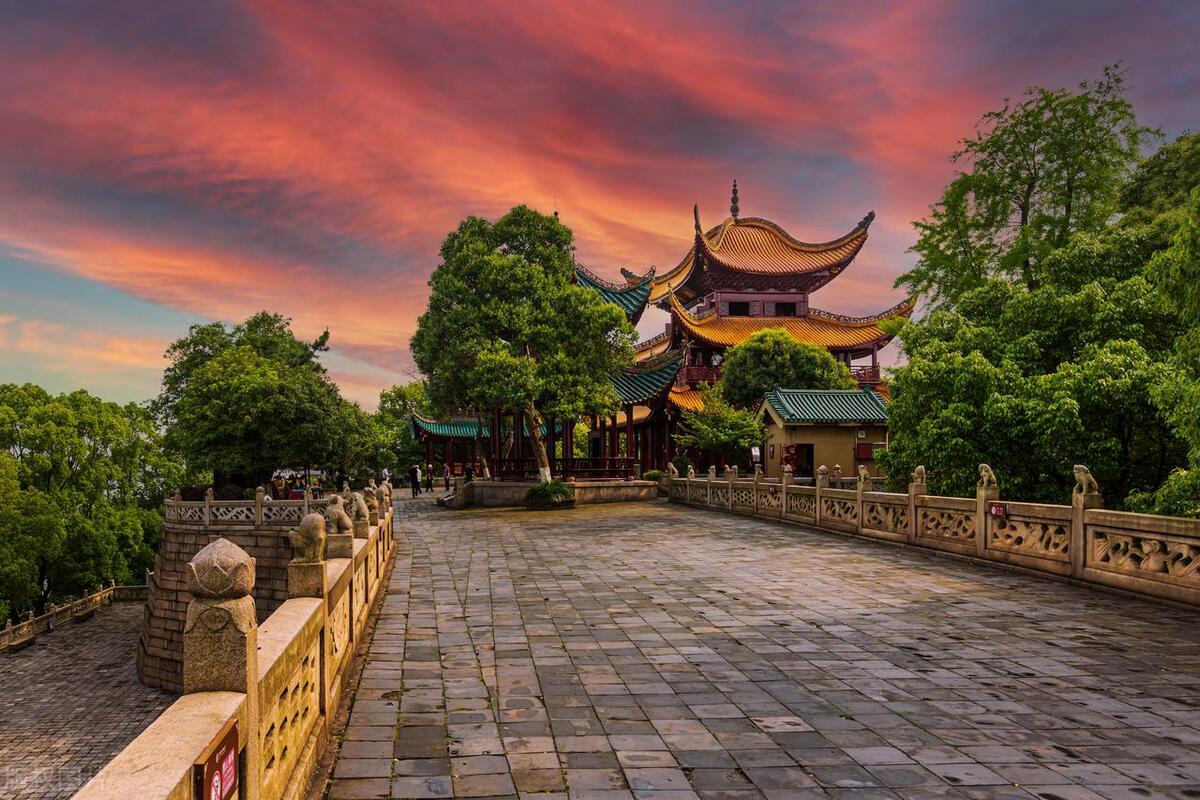 陪着老婆去旅行，我们的浪漫之旅——逸游岳阳