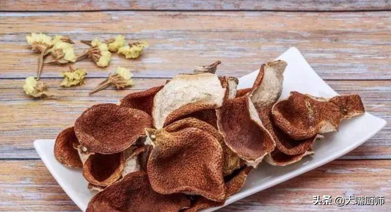 骨头汤加料,骨头汤不加料能白吗