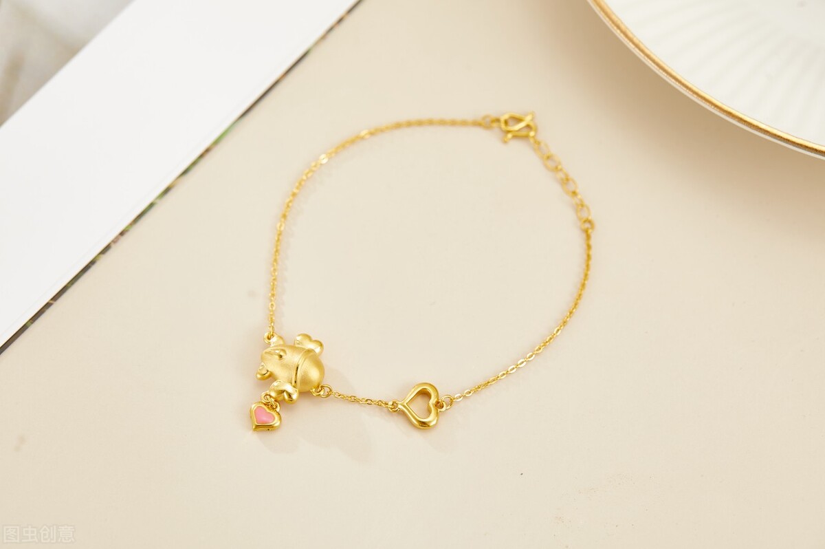 黄金首饰怎么清洗才光亮如新,黄金首饰怎么洗才能洗干净