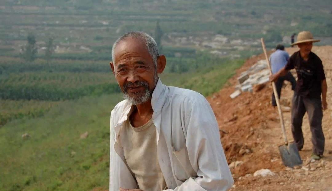 48岁大姐相亲遇上老熟人,50岁大姐相亲后续