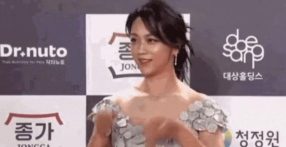 韩国林允儿郑秀妍,韩国青龙奖裴秀智林允儿