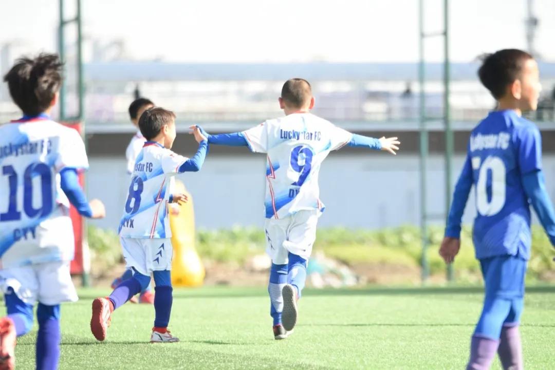 寒假马上来啦让孩子来学艺术吧,寒假来啦孩子们的美好时光很充实