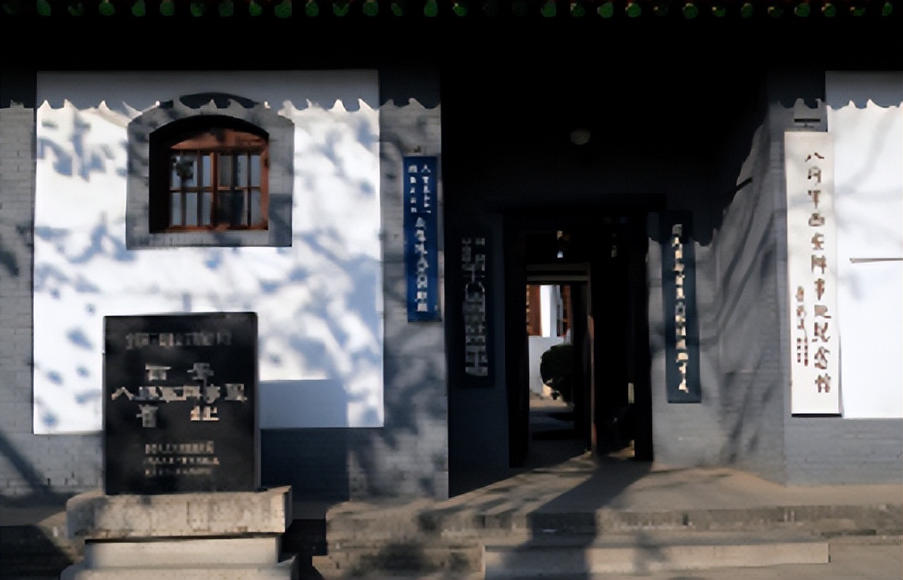 49年重庆农民发现*铐手**女尸，隐瞒26年后报警，女尸身份令*德朱**动容