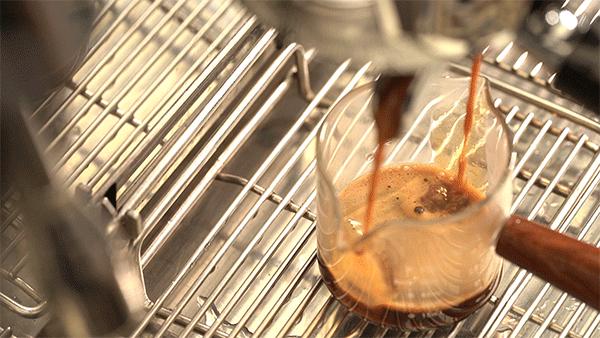 写字楼下咖啡厅,写字楼里的小咖啡店