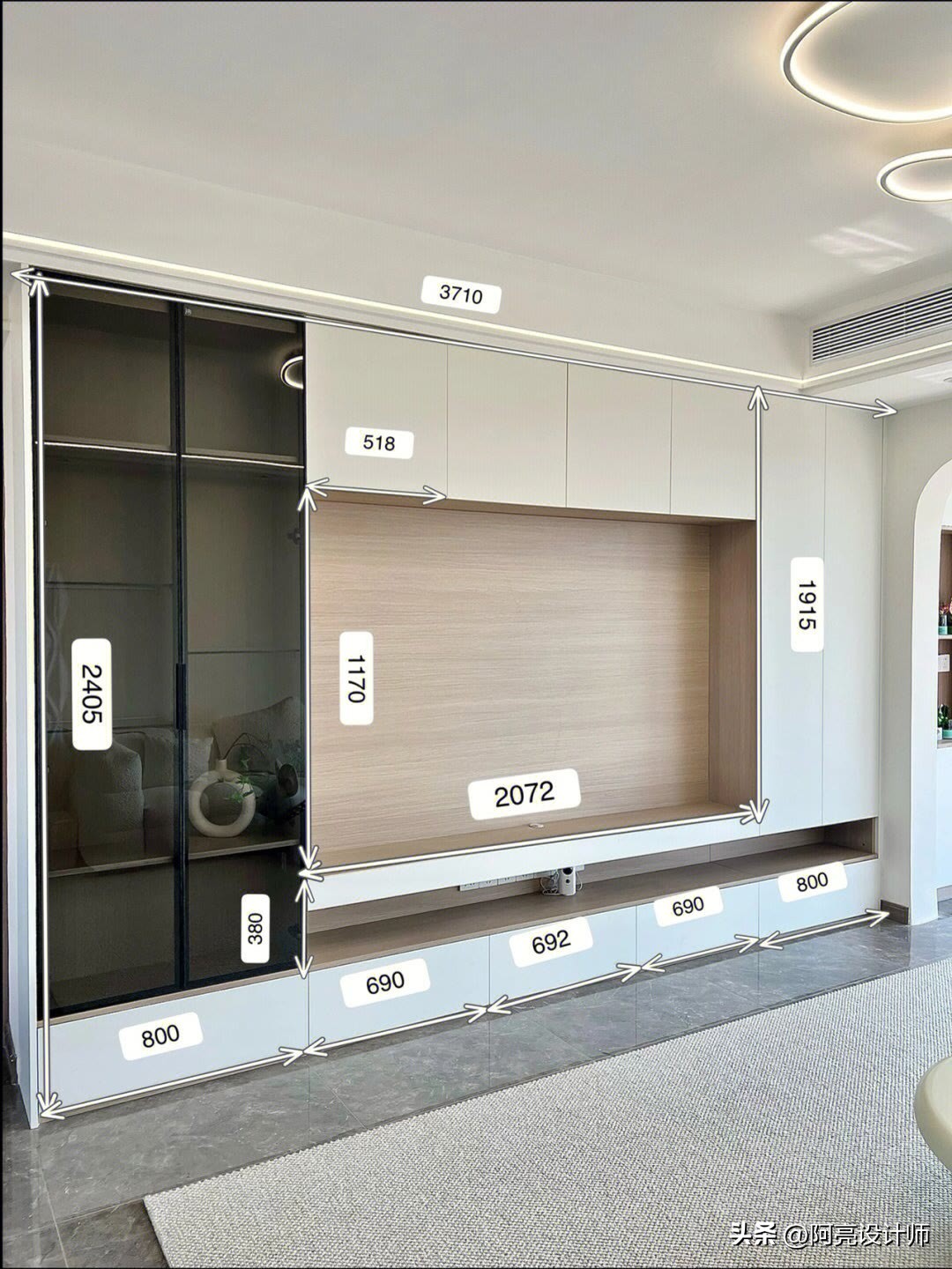 客厅长5.5米悬空电视柜的最佳尺寸,电视柜设计这三种方案更美观实用