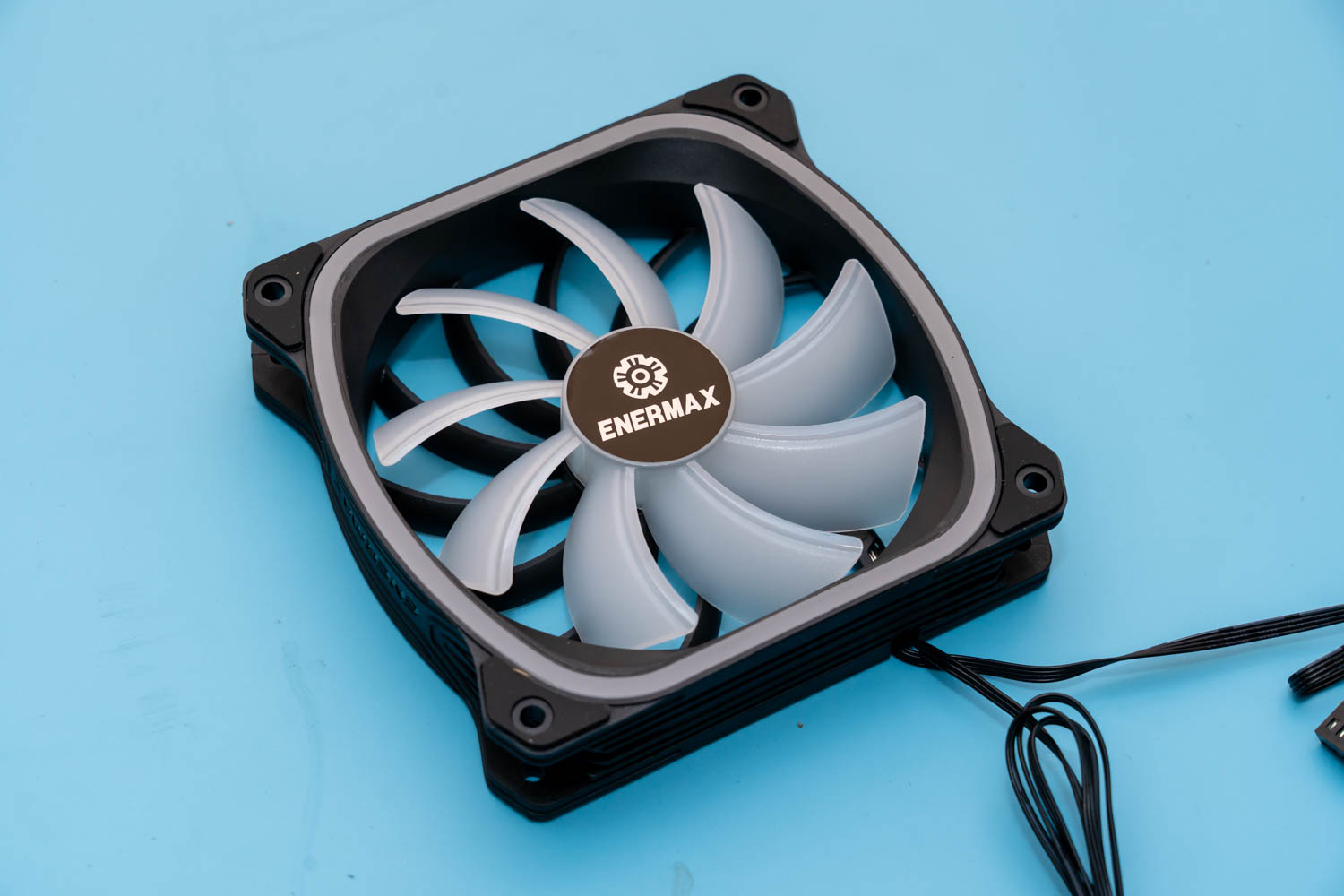 安耐美360水冷太吵,恩杰360水冷和安耐美